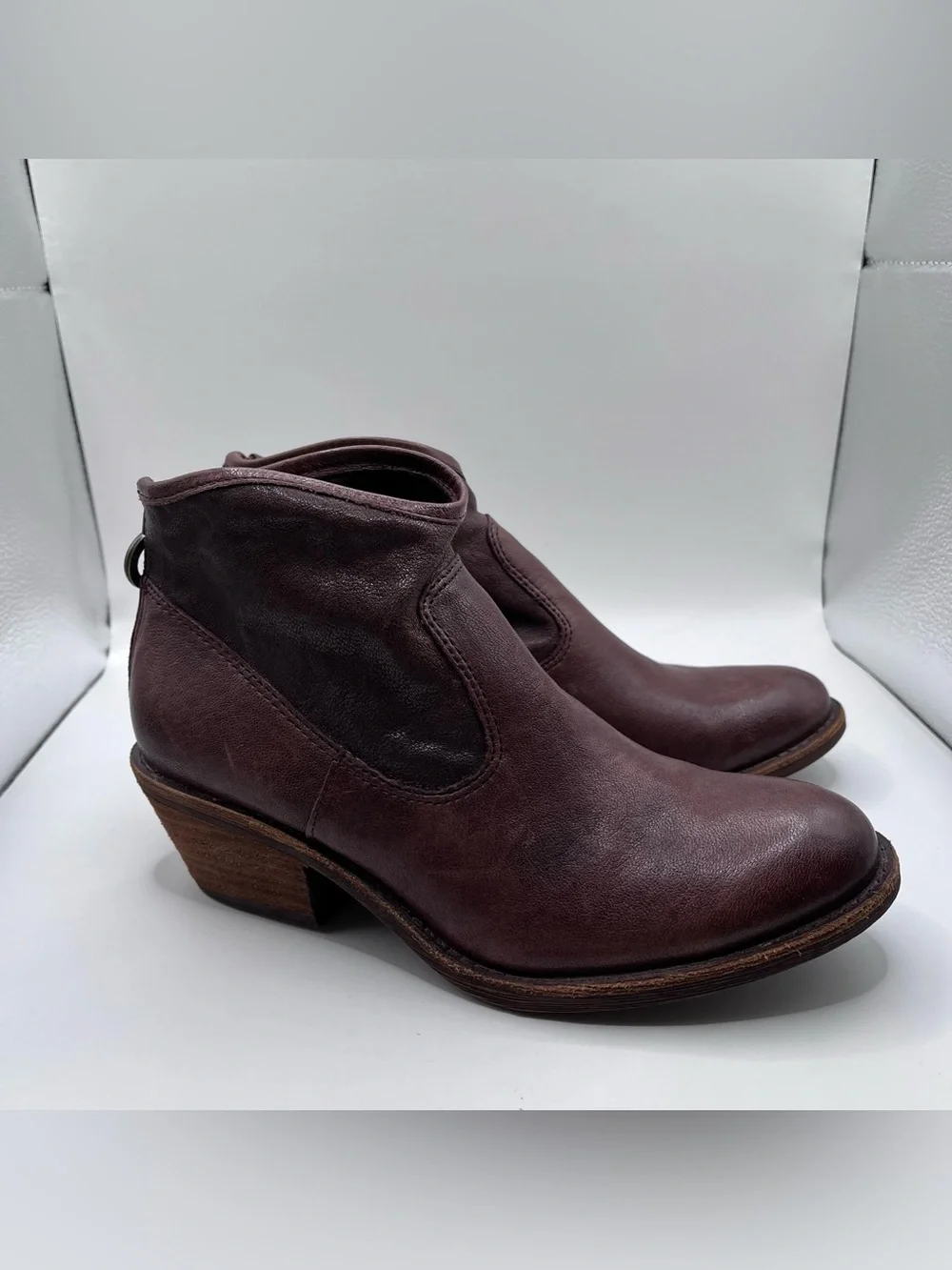 Sofft Aisley Ankle Booties size 6M boots leather
